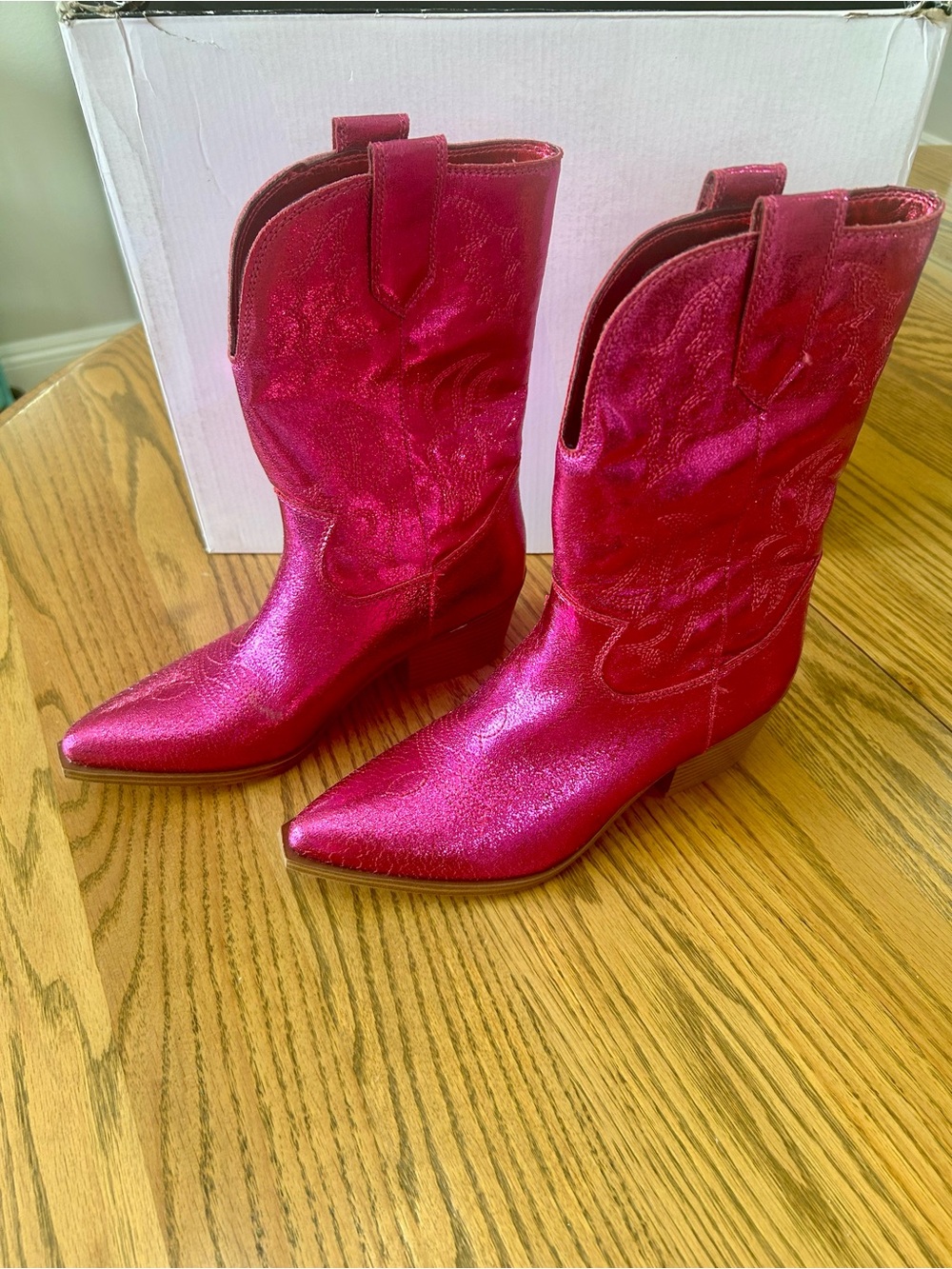 Nine West Yunela Glitter Fuchsia Western Heeled Boots, NIB, scuff shown in photo